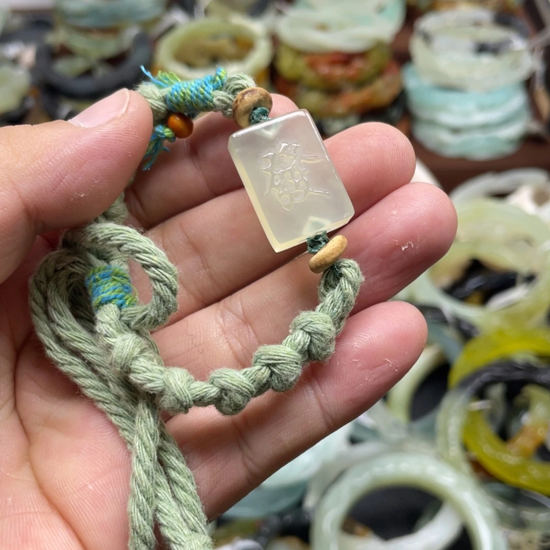 蛇纹石玉未镶嵌手链