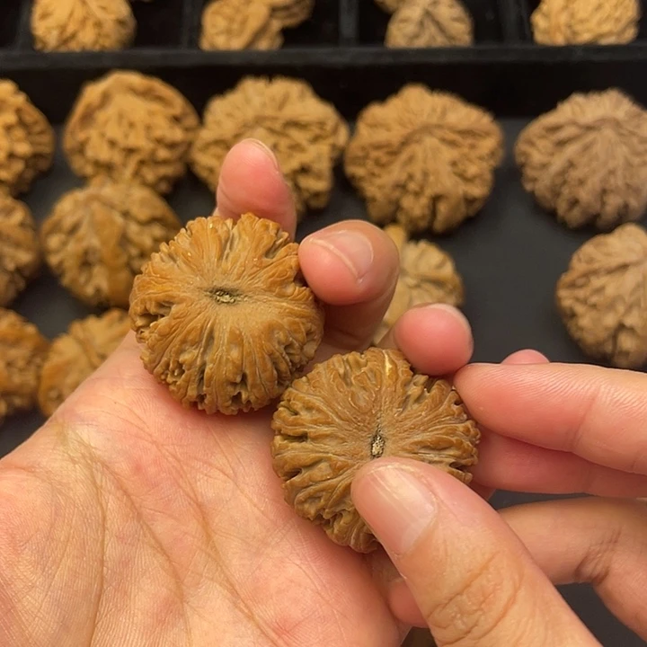 戒***白吊坠文玩核桃突突突突突突突突