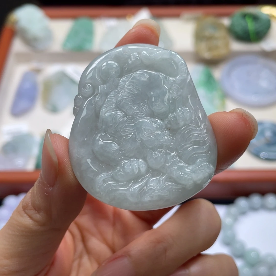 翡翠未镶嵌颈饰翡翠1