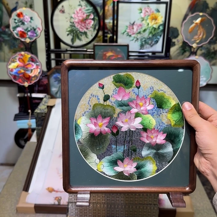 刺绣刺绣工艺精湛