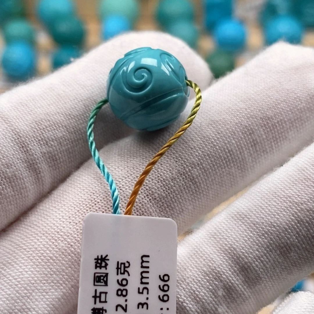 绿松石未镶嵌精品原矿高瓷绿松石