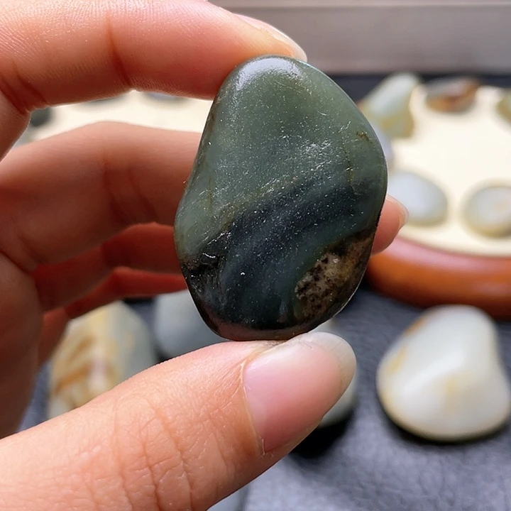 和田玉颈饰未镶嵌18