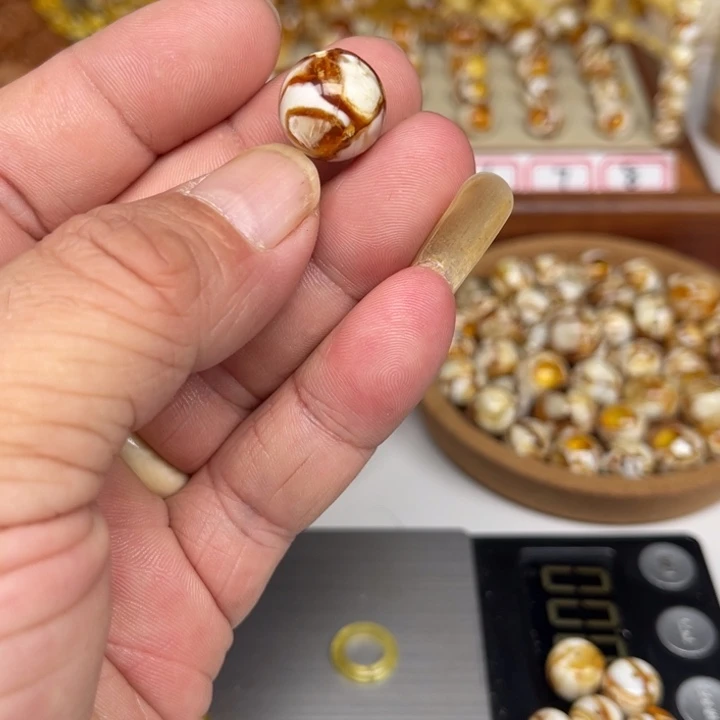 琥珀裸石未镶嵌42号