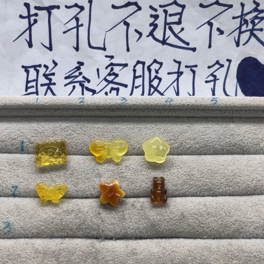 琥珀裸石未镶嵌游****鱼天然琥珀