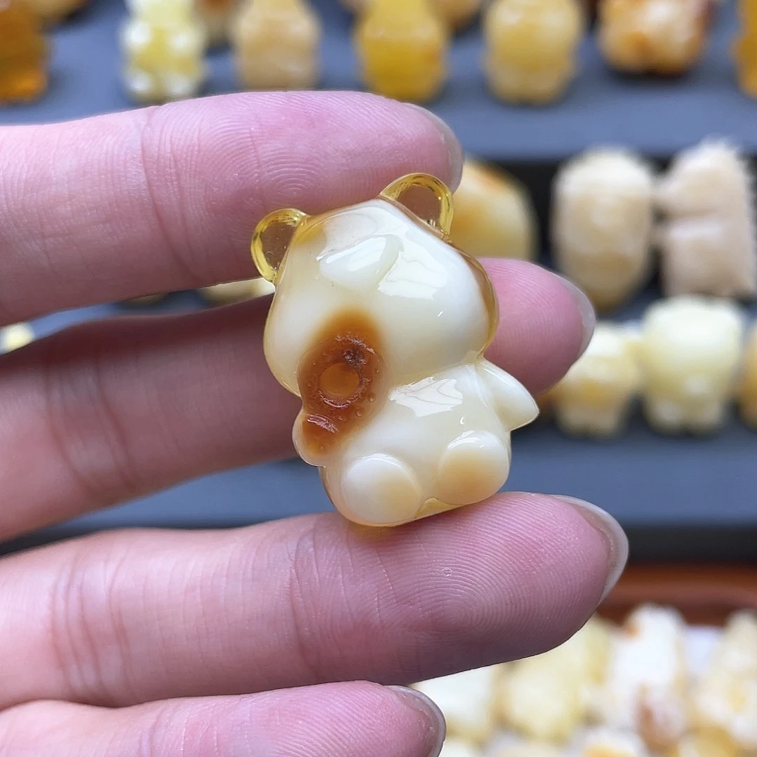 琥珀裸石未镶嵌蜜蜡