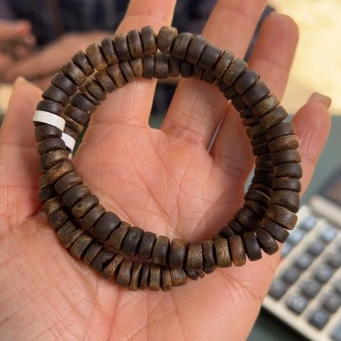 沉香手串白棋留疤沉水7克卡0.7多样性发1条