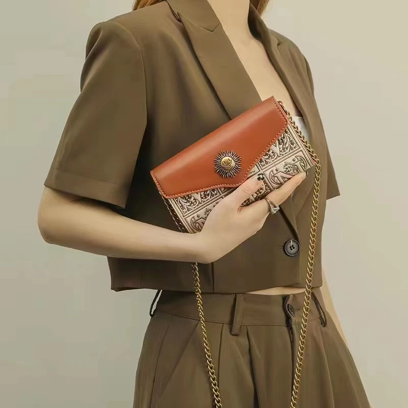 高端定制女包经典月亮包