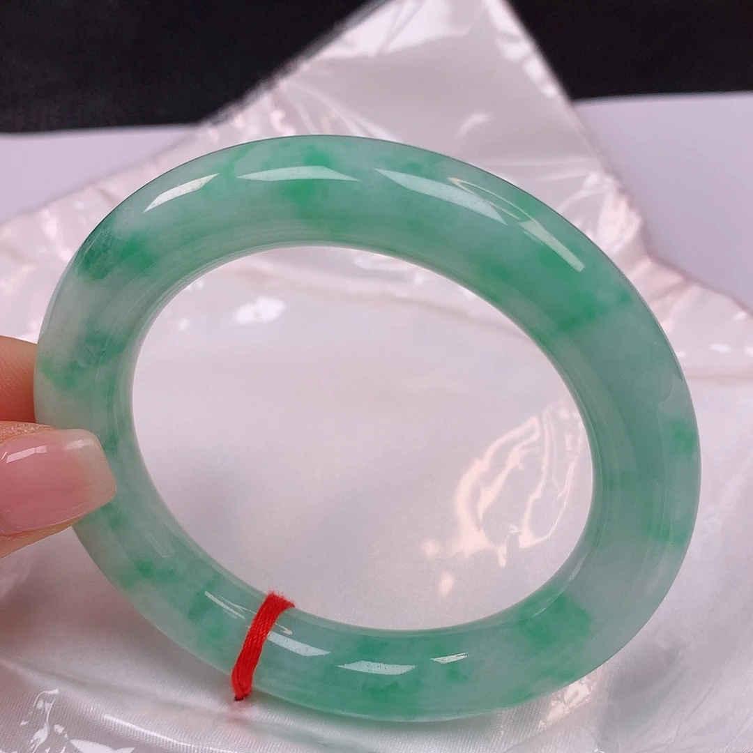 【闪购商品】未镶嵌手镯翡翠55+圆条手镯