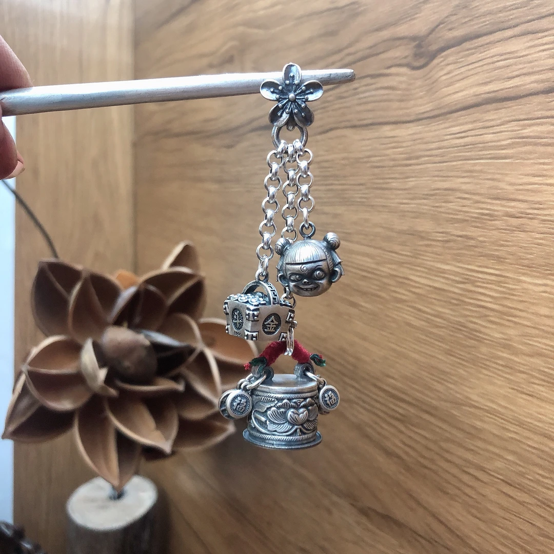 足银银制品 英英手工制作錾刻银手机链