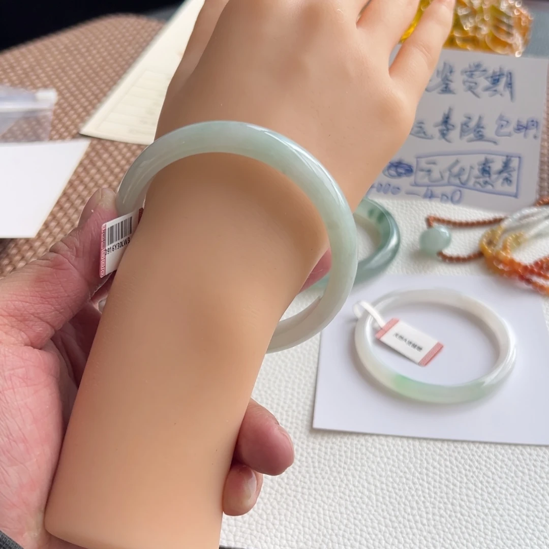 翡翠未镶嵌手镯5号60