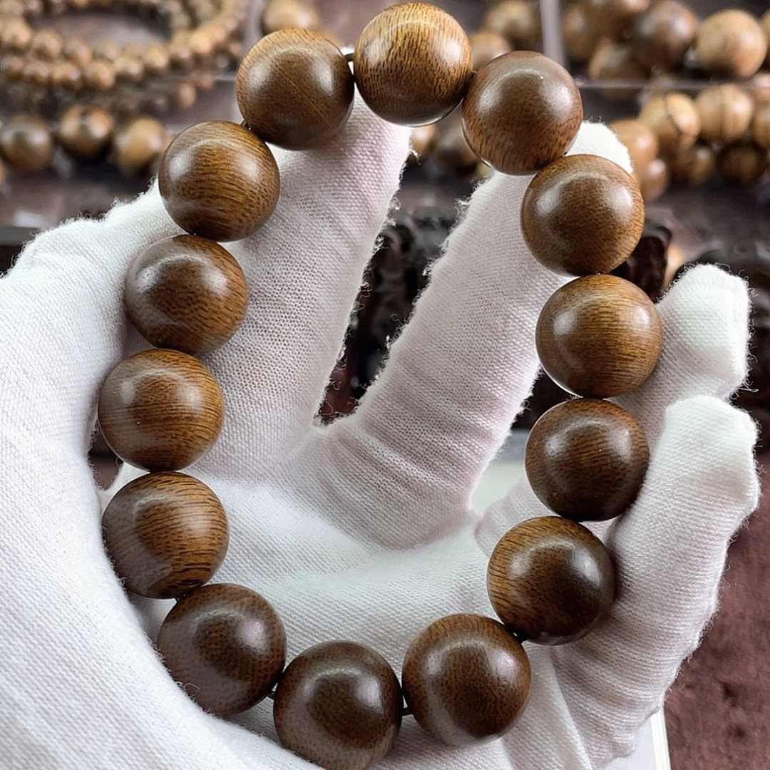 沉香手串郭*越南芽庄白棋