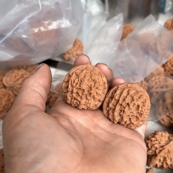 装***森吊坠文玩核桃36秦闷中端对