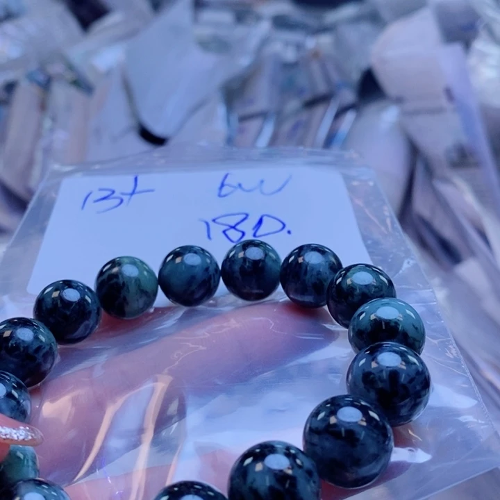 定制翡翠未镶嵌珠串