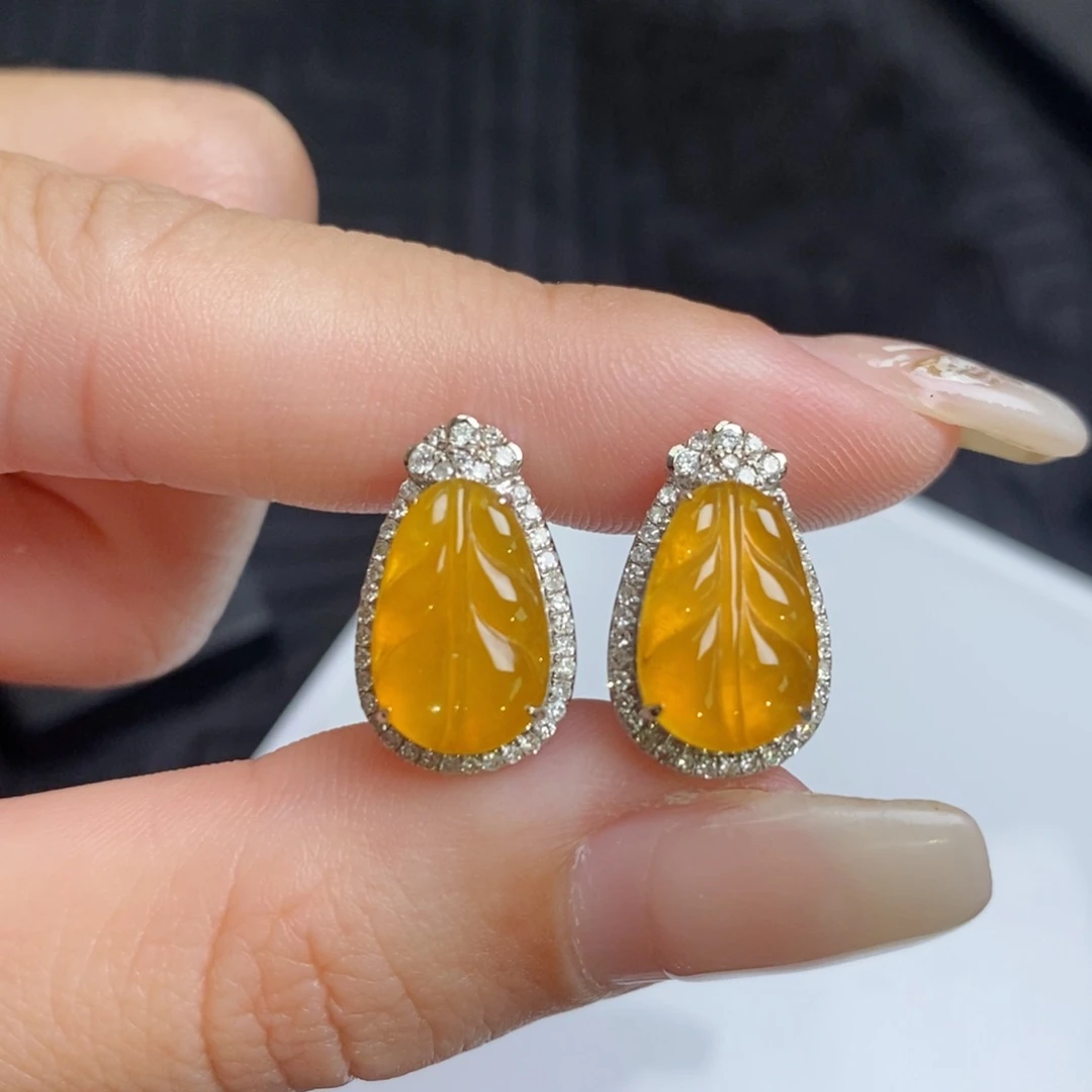 18K金镶嵌翡翠耳饰冰黄翡叶子