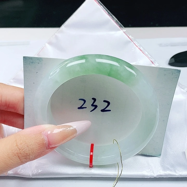 翡翠手镯未镶嵌55.4圈