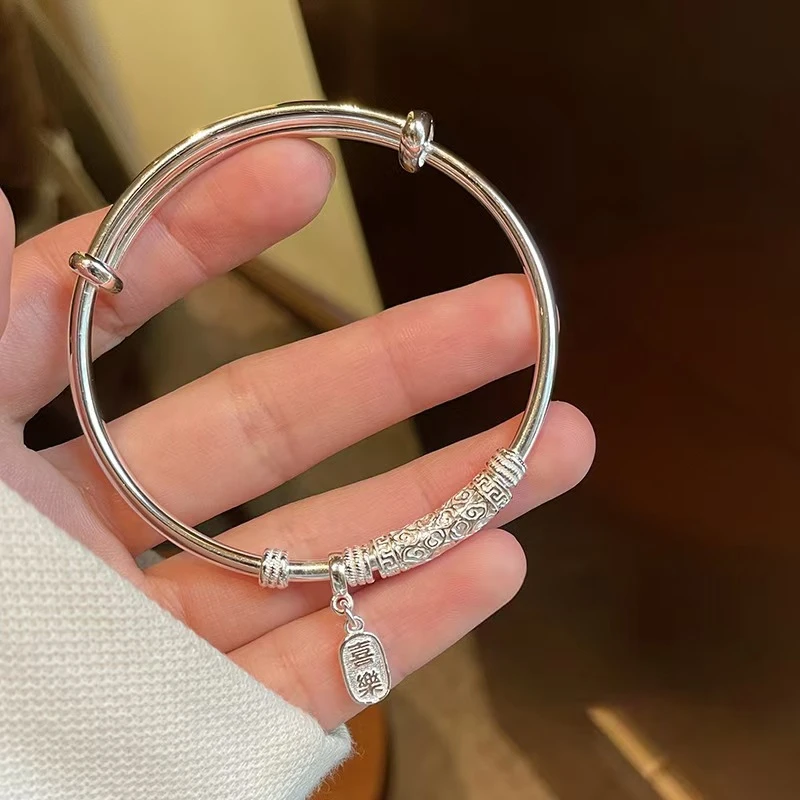 贵姐精品银手镯(无礼盒)003