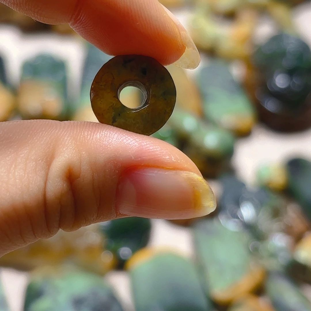 岫岩老玉（透闪石质玉）挂件未镶嵌百*