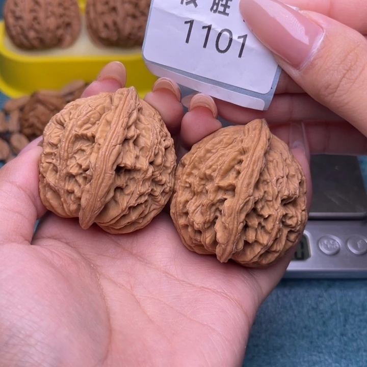 把件文玩核桃虎头44.1101