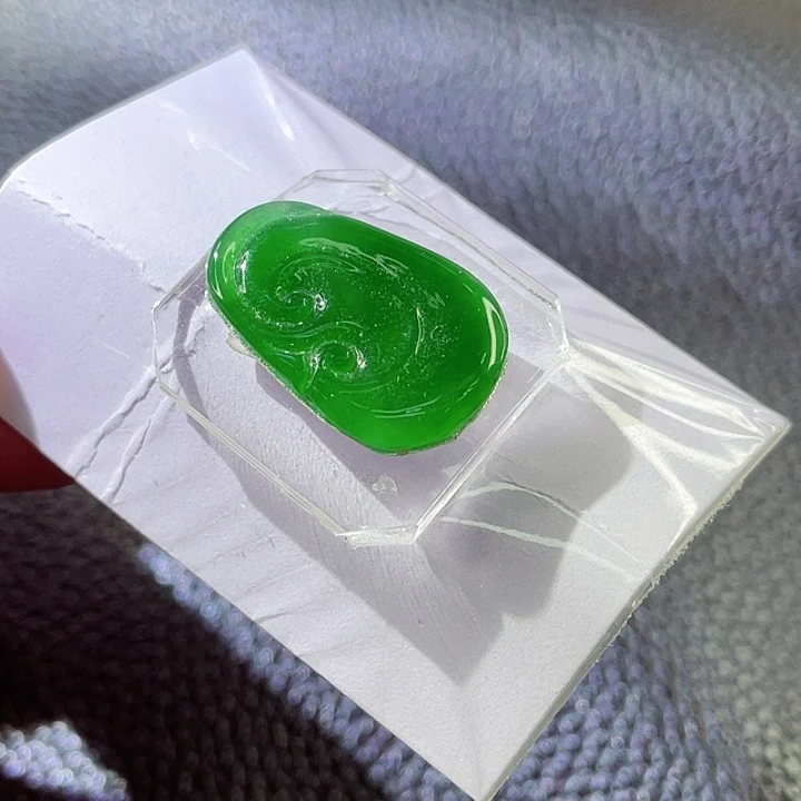 定制翡翠未镶嵌翡翠