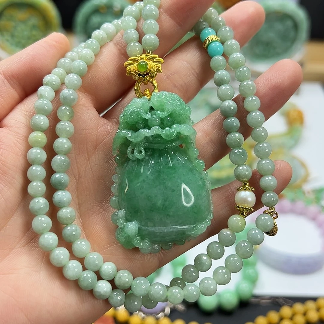 翡翠未镶嵌颈饰吊坠