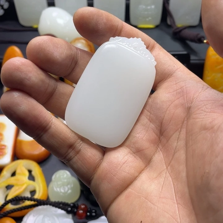 未镶嵌和田玉挂件