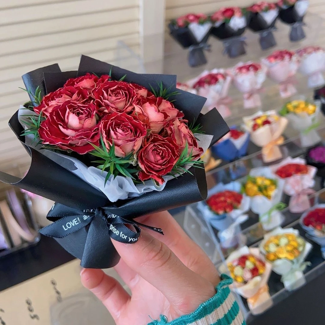迷你见面花束玫瑰干花mini精致伴手礼品情人节礼物生日毕业装饰女