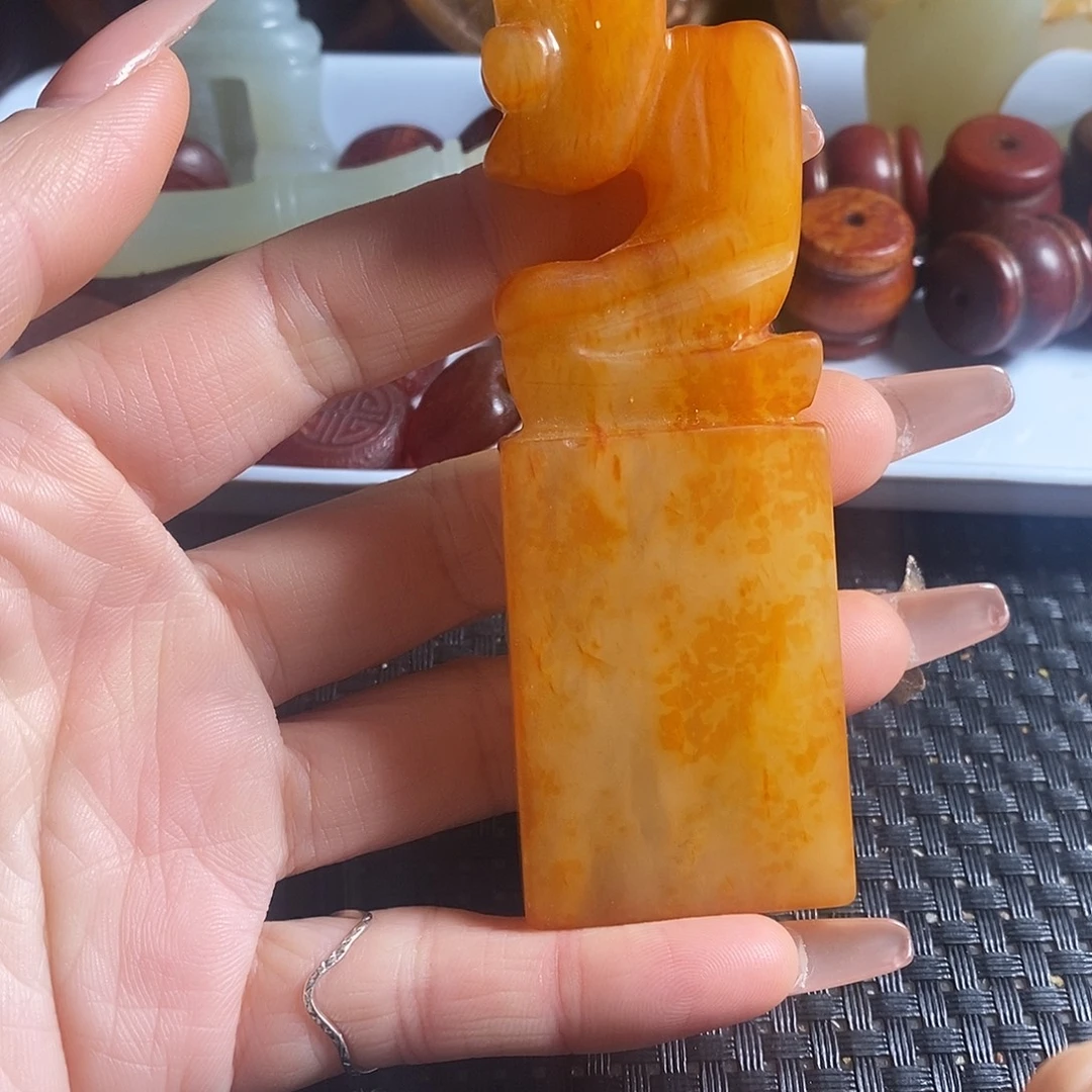 岫玉未镶嵌珠宝奇石