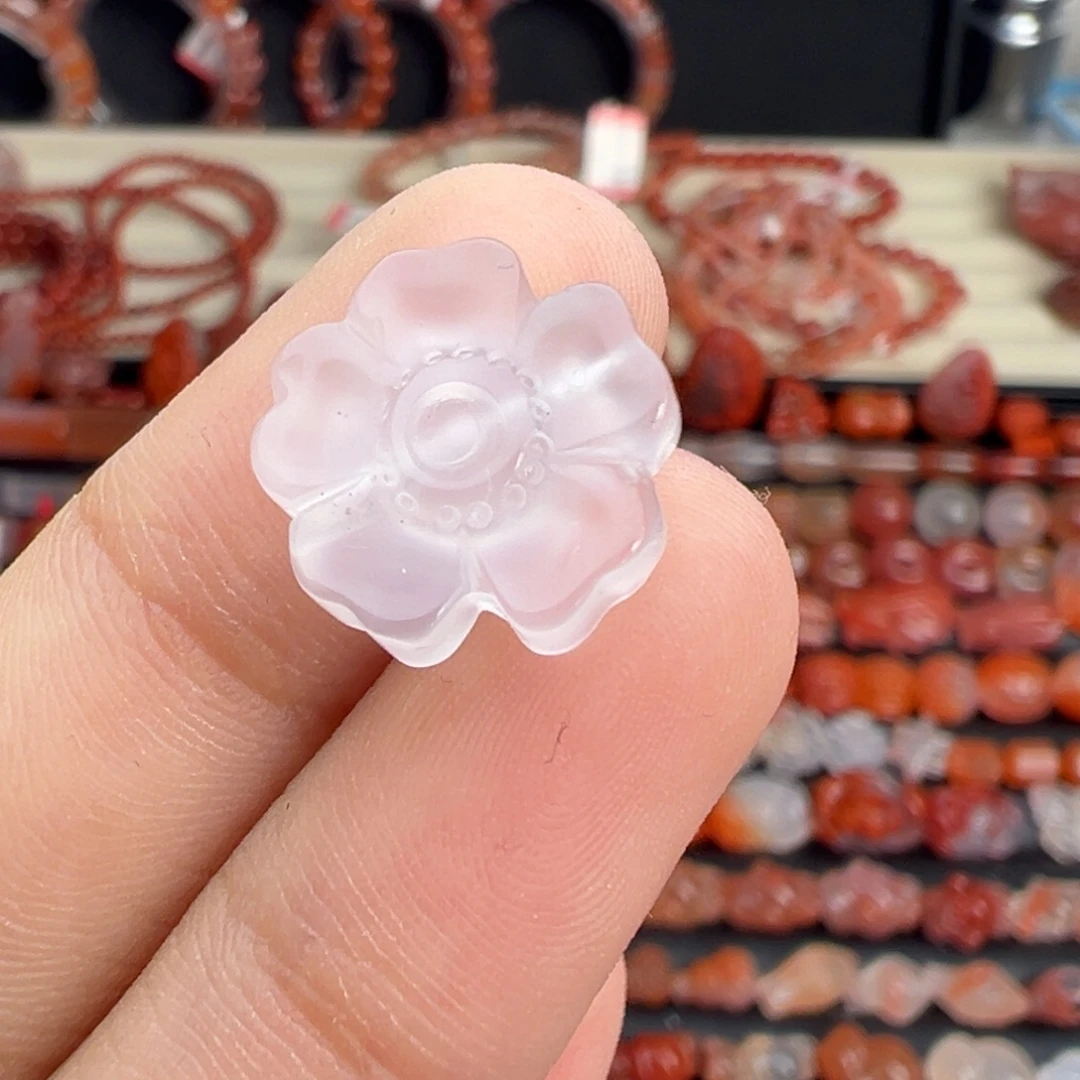 南红玛瑙未镶嵌颈饰雏菊