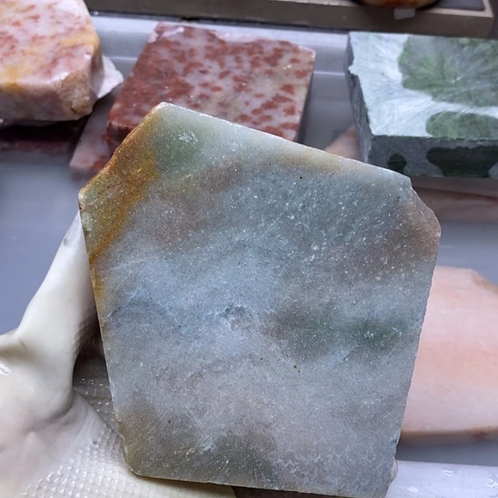 石英岩玉未镶嵌定制无裂不退换特色定制无裂不退换