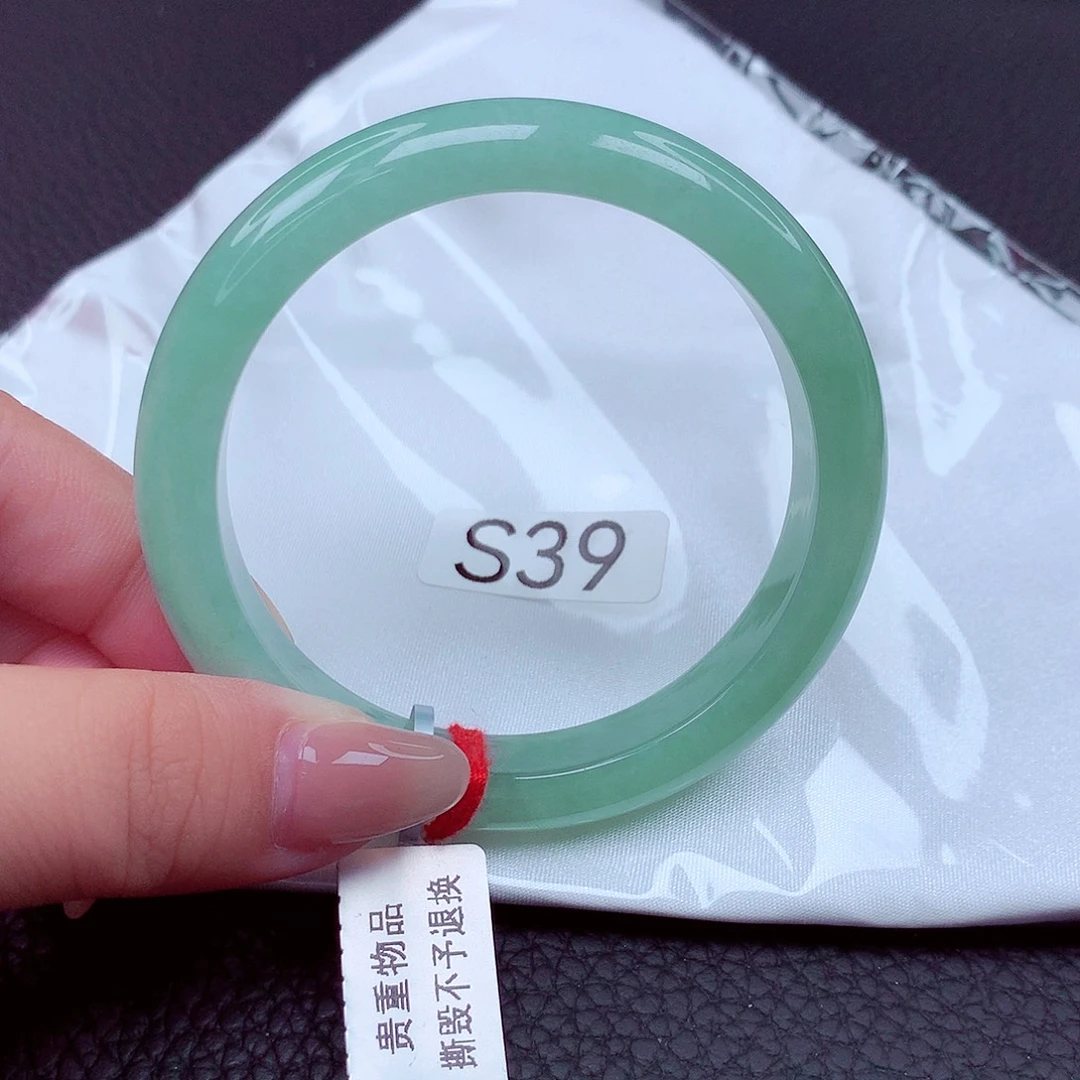 翡翠手镯未镶嵌天然缅甸翡翠A货