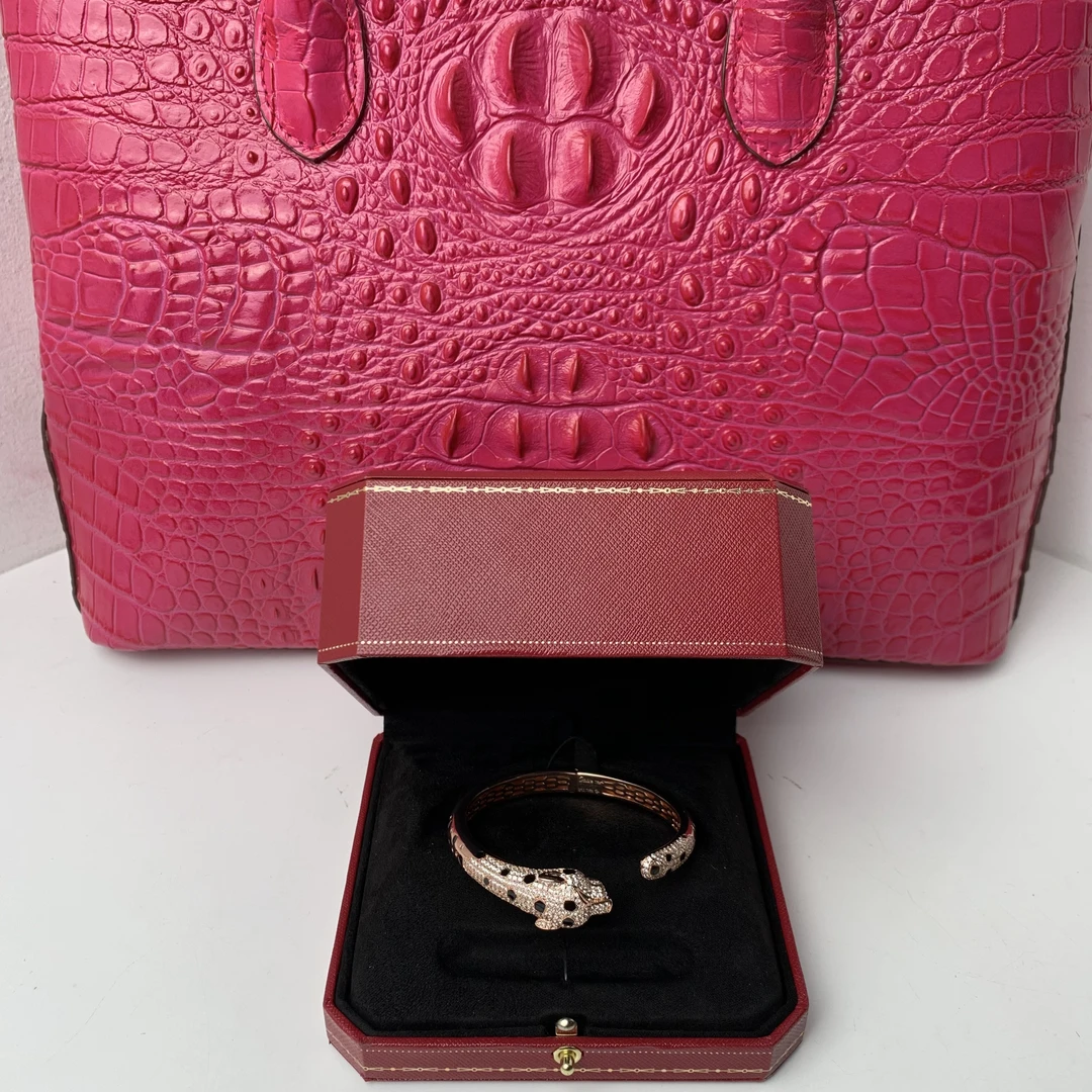 4275手镯--收藏级轻奢时尚设计首饰送礼盒