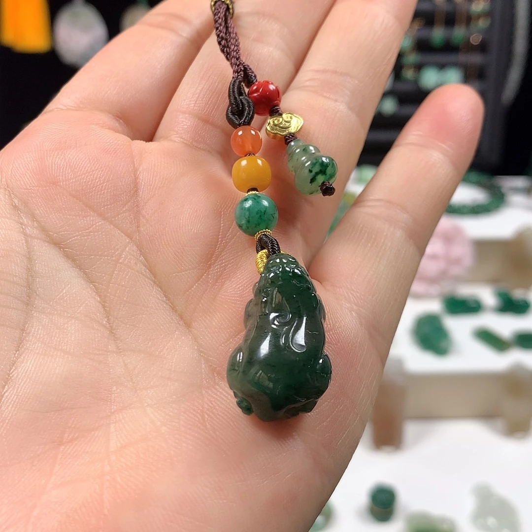 未镶嵌独山玉颈饰