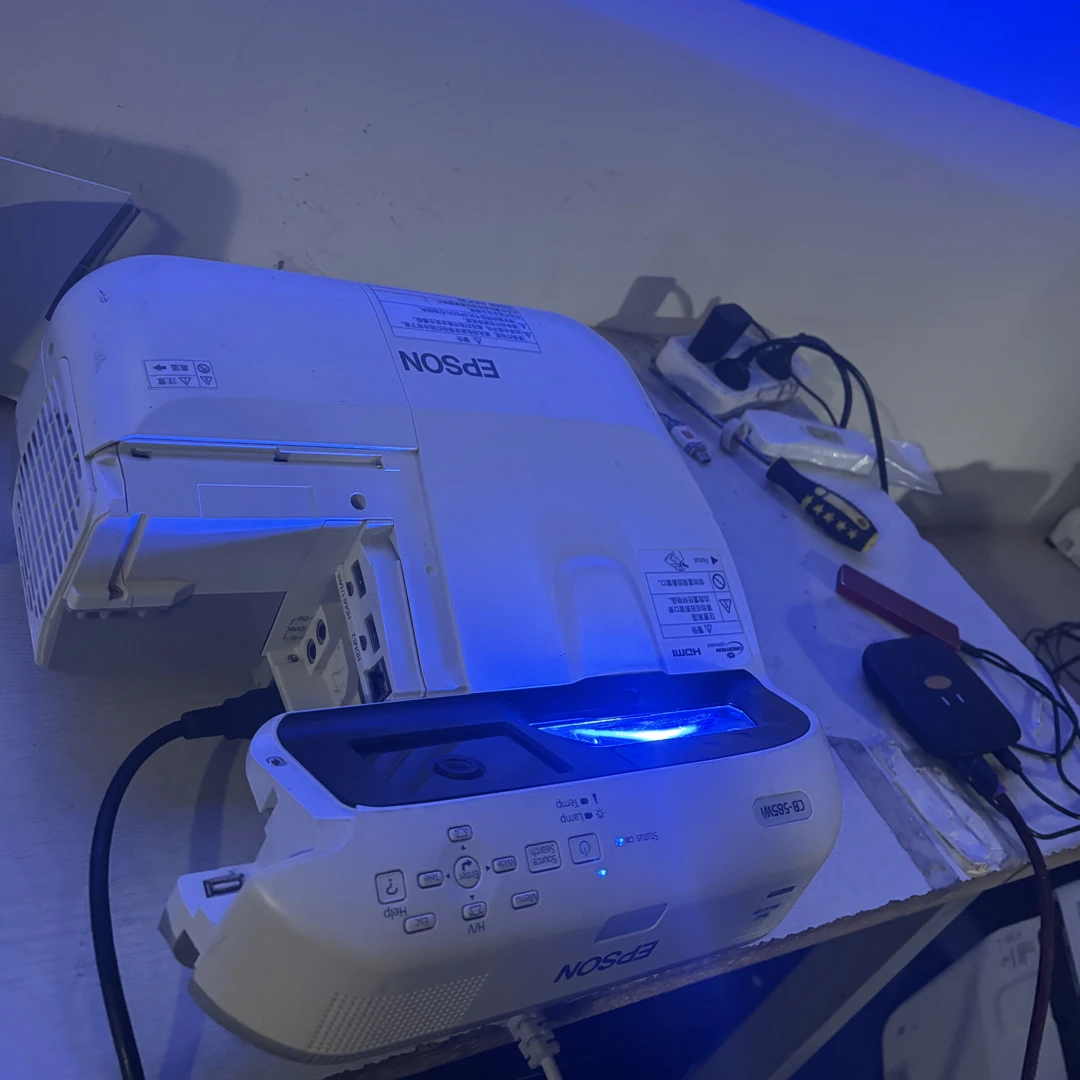 二手 爱普生1280.800超短焦特价投影仪 运费自理