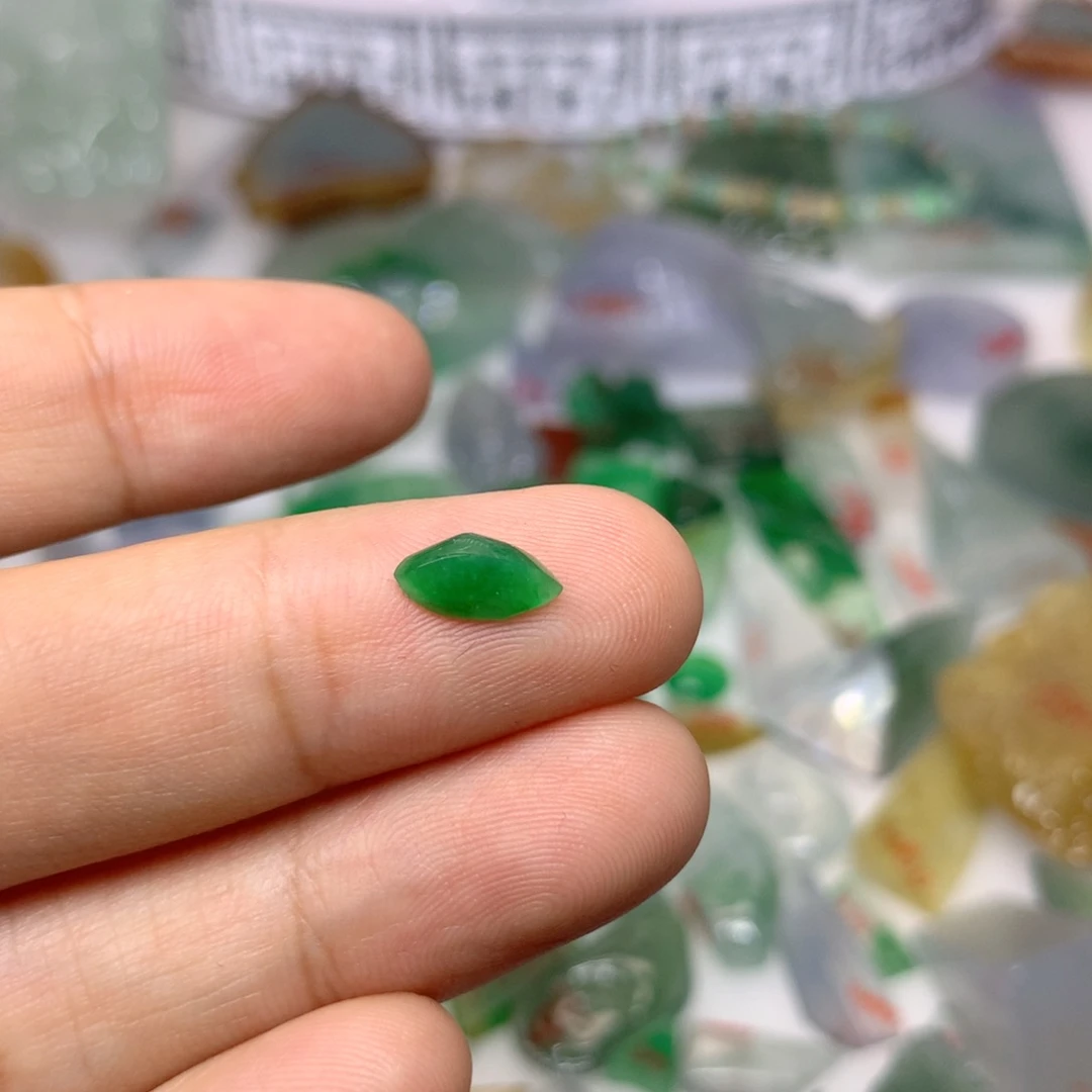 定制翡翠未镶嵌天然翡翠定制