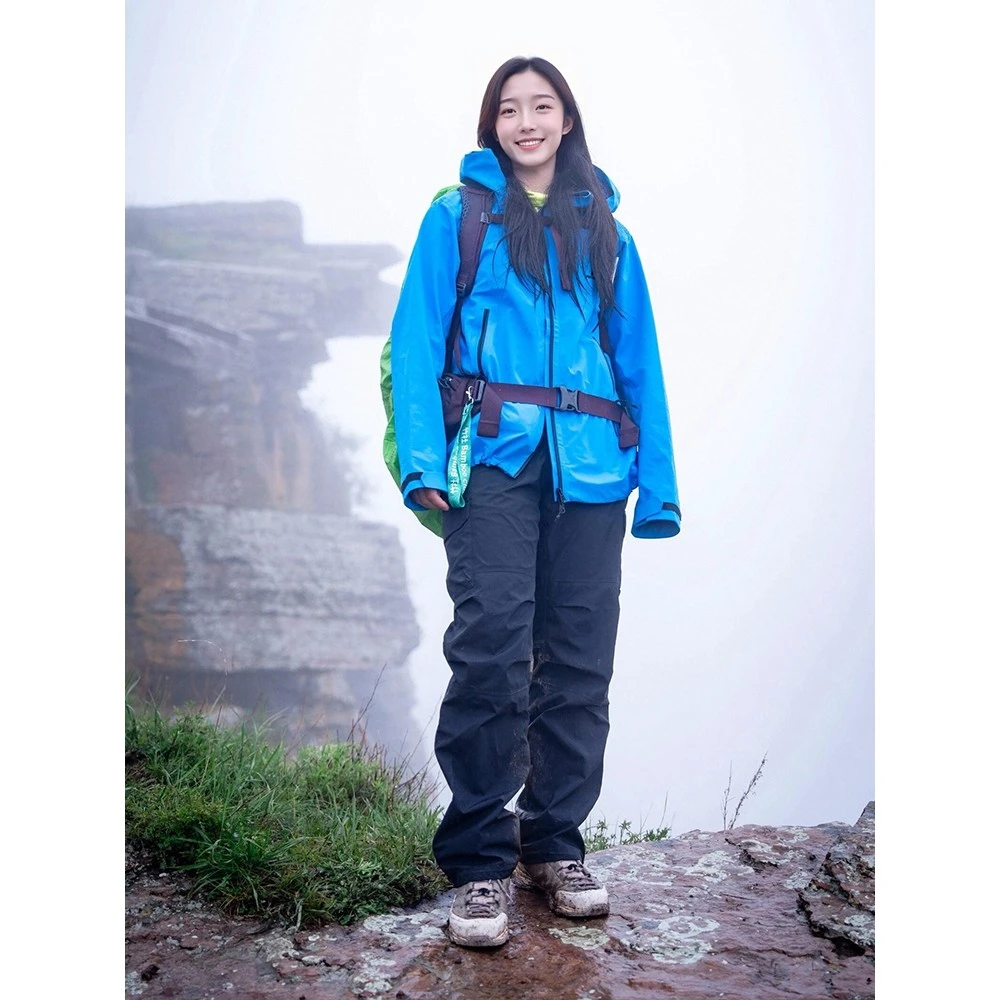 德国蓝色冲锋衣外套女2025新款户外三合一超好看情侣徒步登山夹克