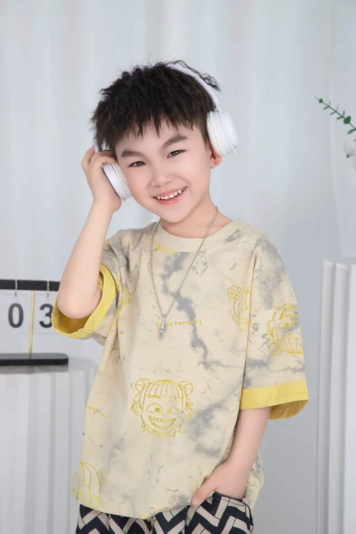 【清仓福利】男童女童同款短袖新款索罗娜双色彩拔工艺烧花哪吒上衣