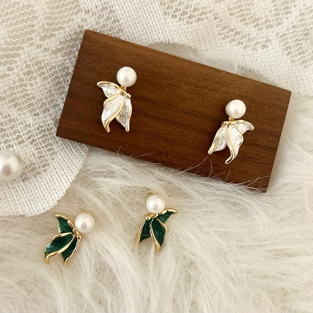 铜合金锆石耳饰 法式优雅轻奢高级感时尚气质鱼尾耳钉百搭个性小