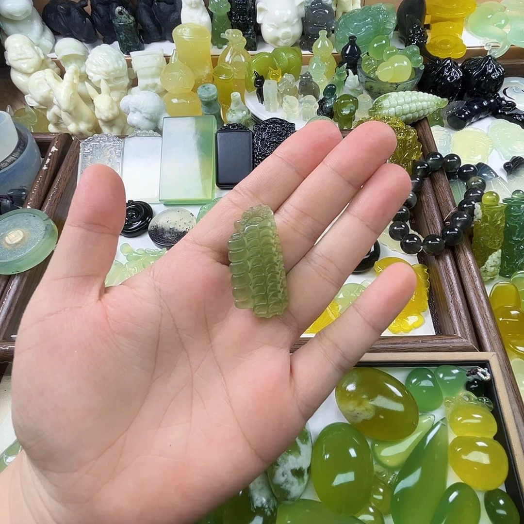未镶嵌岫玉吊坠(不含链)
