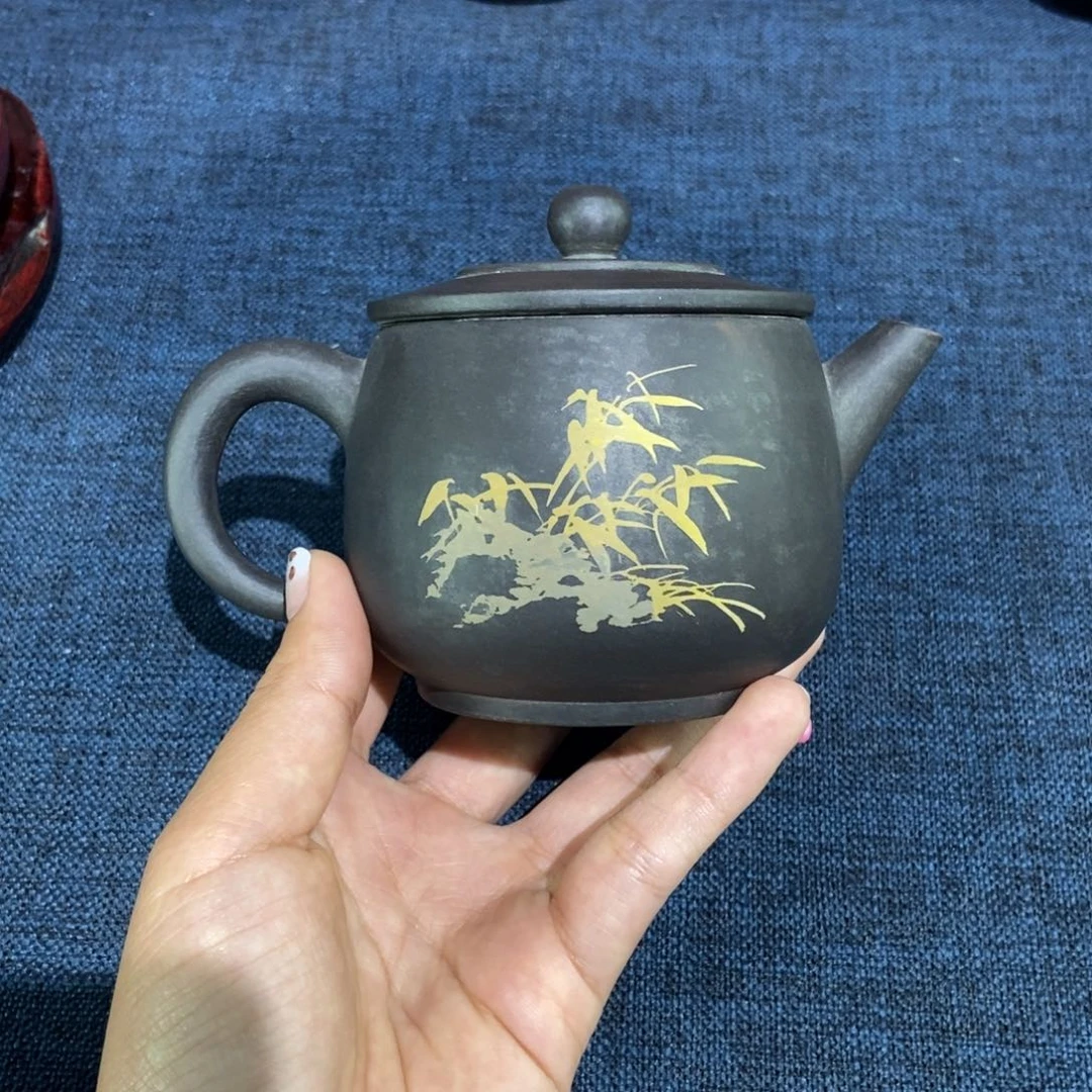 3建水紫陶手磨彩填壶220c