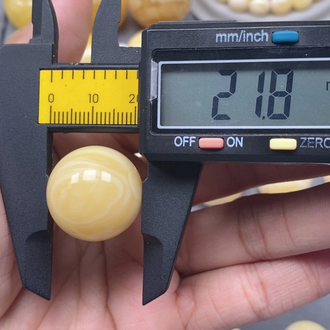 蜜蜡未镶嵌珠宝奇石