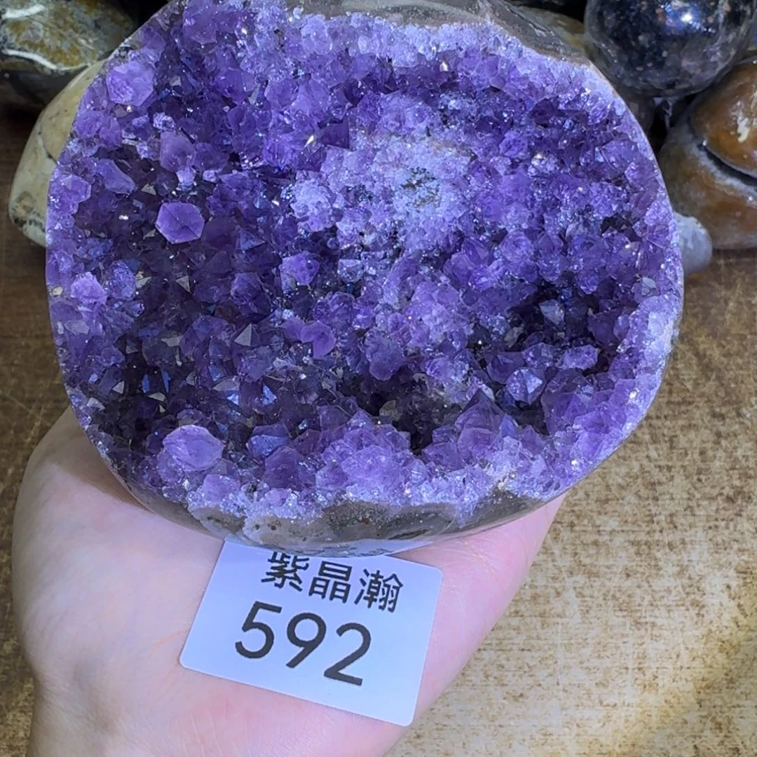 未镶嵌水晶大型摆件（非配饰）