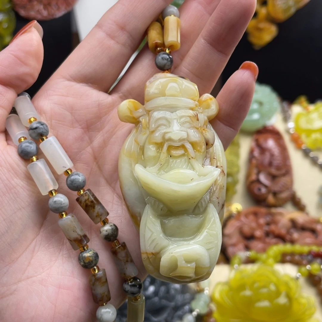 未镶嵌蛇纹石玉颈饰