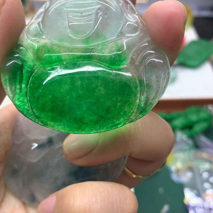 颈饰未镶嵌翡翠吊坠