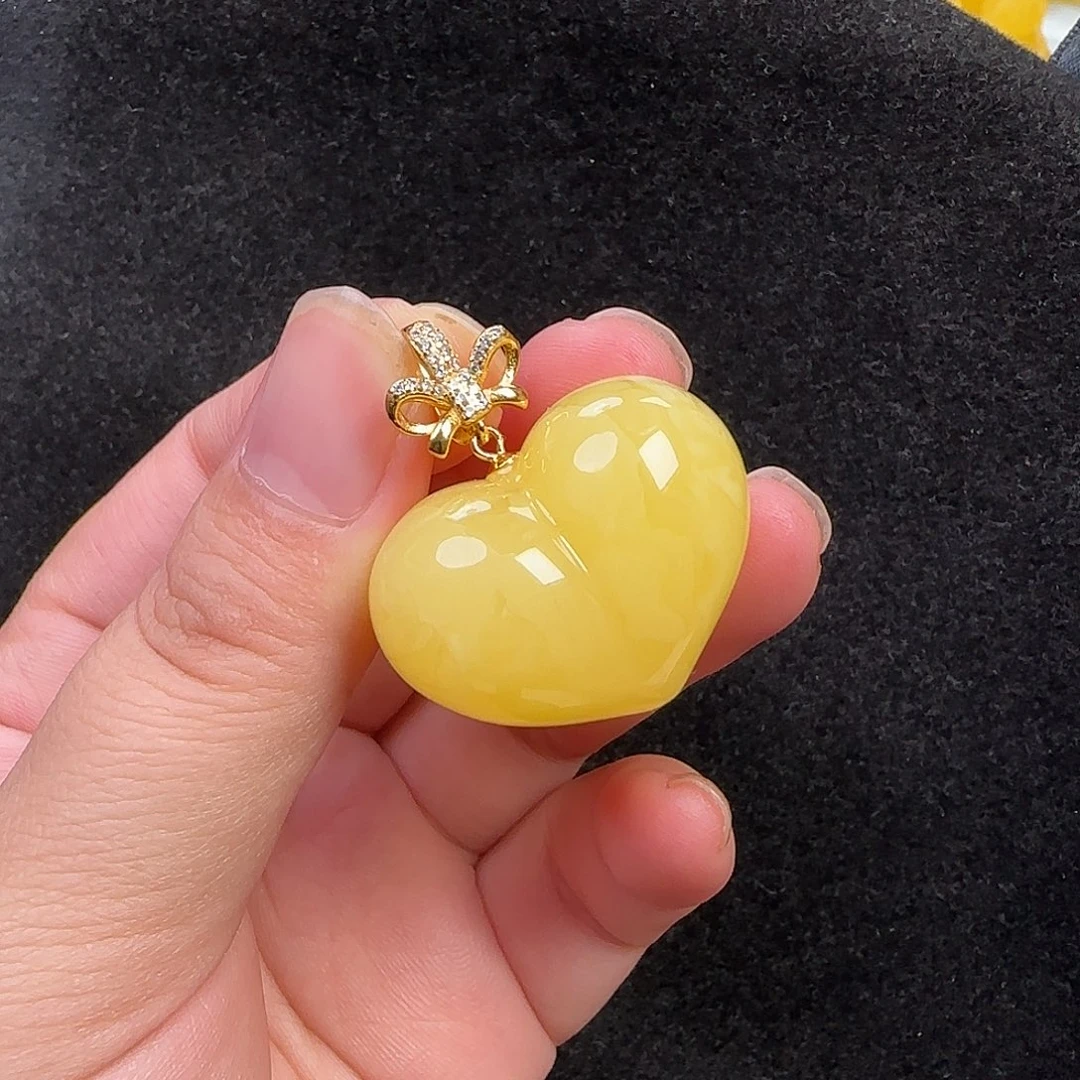 可***暖蜜蜡未镶嵌珠宝奇石