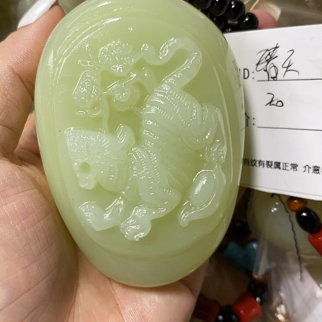 石材替****应古青石手把件