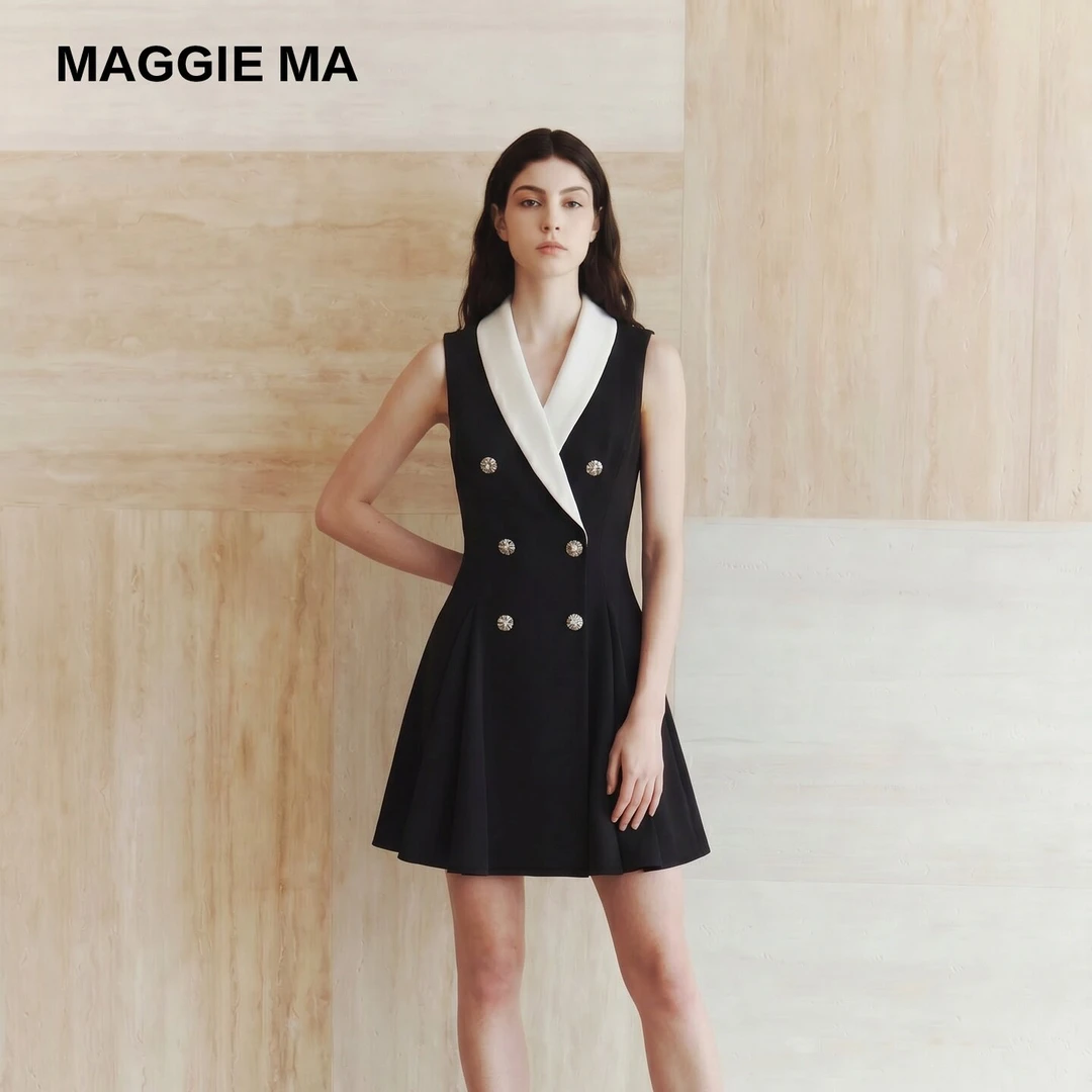 MAGGIE MA马婧名媛风黑白拼接无袖西装裙重工水钻扣显瘦短款405D