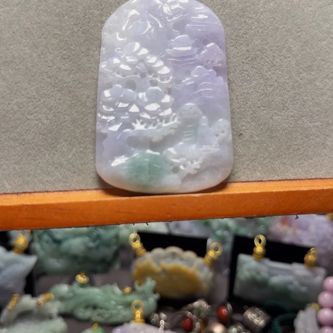 吊坠(赠链)未镶嵌翡翠