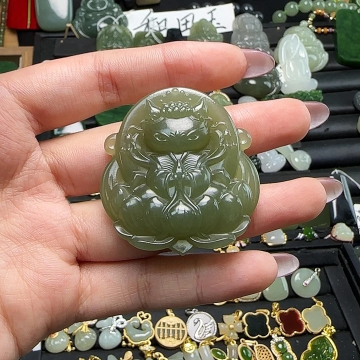 颈饰未镶嵌和田玉