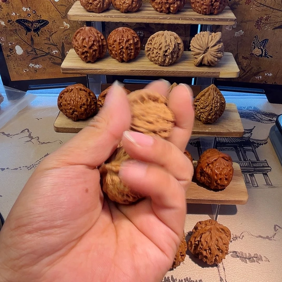 文玩核桃把件清*四座楼