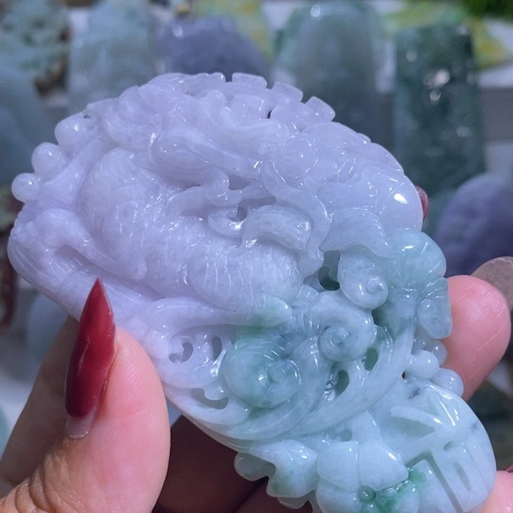 【闪购商品】翡翠未镶嵌颈饰貔貅